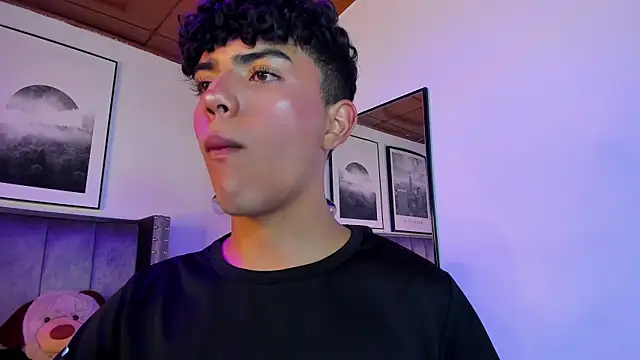 Snapshot of Niick_Twink chatting on October 7, 7:40 pm Niick Twink online show from October 7, 7:40 pm