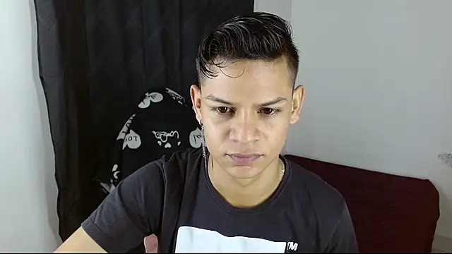 axce1 boy24 online show from March 21, 2:07 pm
