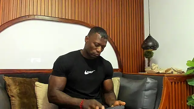 MarcusBlack  online show from May 20, 12:23 pm