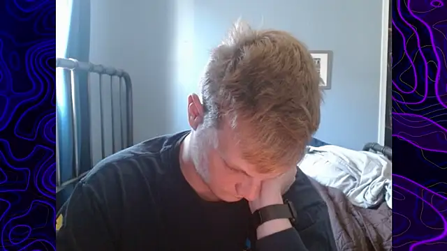 Snapshot of lustylyndon chatting on October 19, 10:02 pm lustylyndon online show from October 19, 10:02 pm