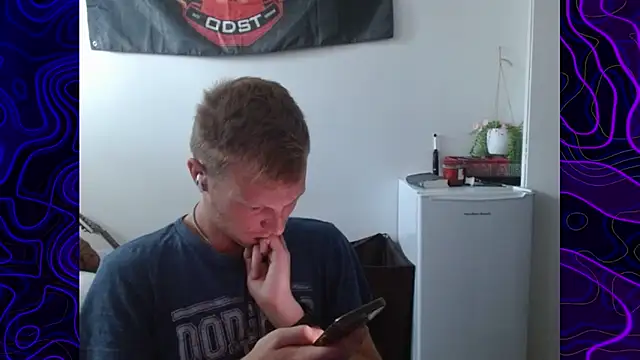 Snapshot of lustylyndon chatting on September 12, 7:36 pm lustylyndon online show from September 12, 7:36 pm