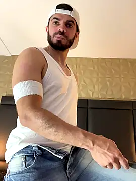 Snapshot of AxelThompson_ chatting on October 8, 1:48 pm AxelThompson online show from October 8, 1:48 pm