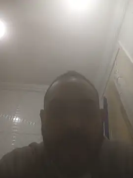 jfgustavo001 online show from May 20, 9:43 pm