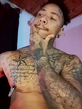 Snapshot of David_tatto1 chatting on October 14, 4:19 am David tatto1 online show from October 14, 4:19 am