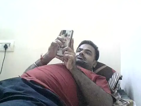Snapshot of sree4143 chatting on September 29, 4:03 pm sree4143 online show from September 29, 4:03 pm