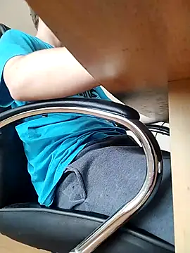 Milo 100 online show from April 11, 2:09 pm