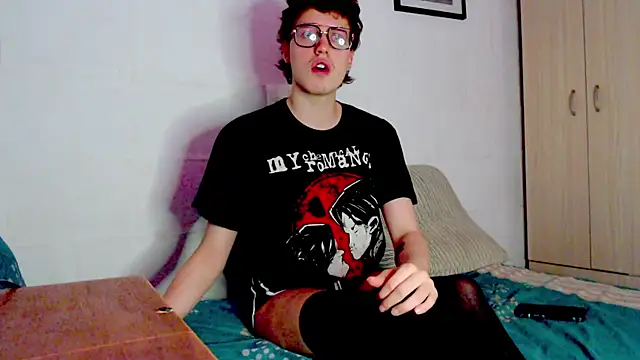 twink182 online show from October 11, 2:26 am
