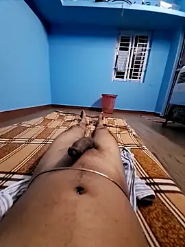 Tamilpayan00 online show from April 30, 5:42 pm