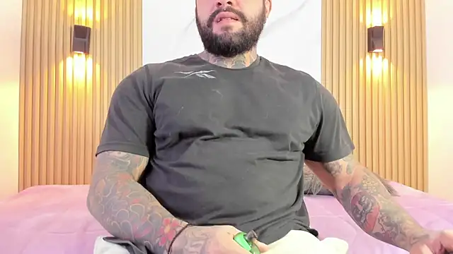 MISTER VENOM online show from January 5, 7:28 pm