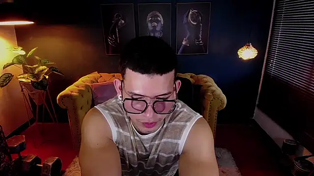 ethan rodgers online show from October 25, 7:59 pm