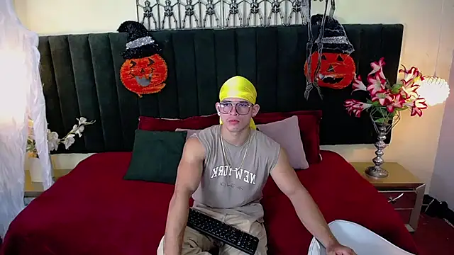 ethan rodgers online show from November 1, 8:24 pm