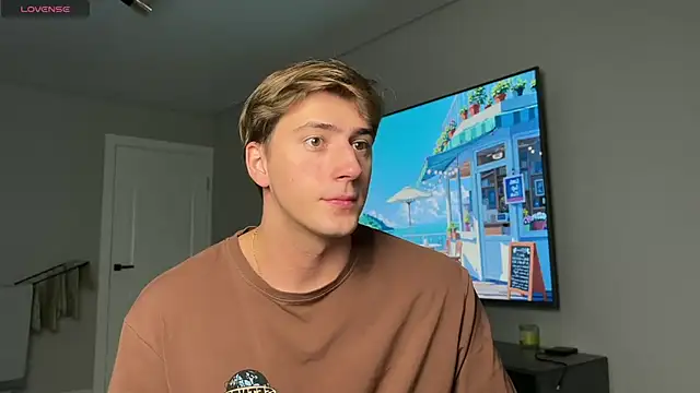 Snapshot of DaniHort chatting on October 28, 7:44 am DaniHort online show from October 28, 7:44 am