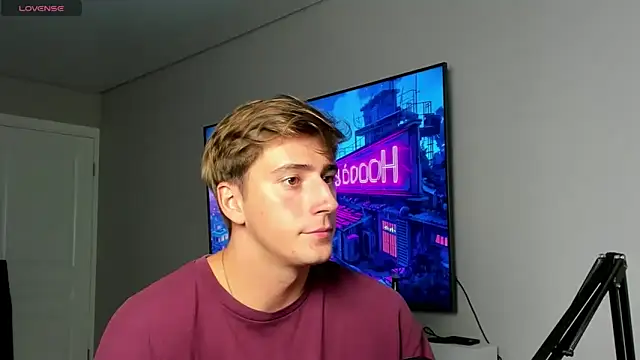 Snapshot of DaniHort chatting on September 21, 1:11 pm DaniHort online show from September 21, 1:11 pm