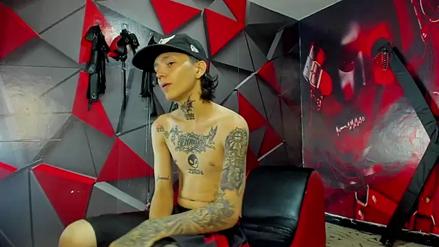 Snapshot of StraightBoy_Nick chatting on September 10, 6:56 am StraightBoy Nick online show from September 10, 6:56 am