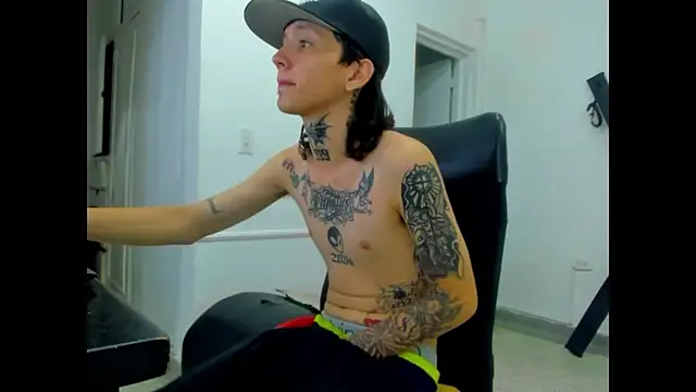 StraightBoy Nick online show from April 22, 10:14 pm