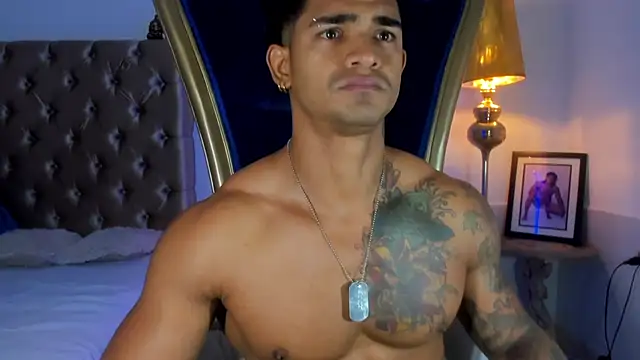 Snapshot of antonio__444 chatting on October 2, 11:47 am antonio 444 online show from October 2, 11:47 am