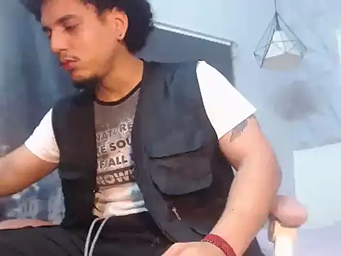 Xfire boy69 online show from March 10, 12:38 am