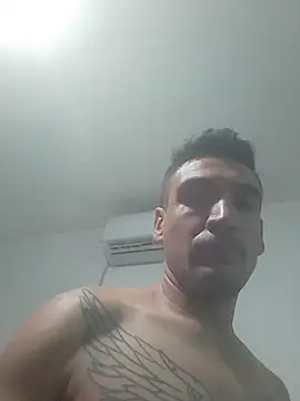 bigandstrong2217 online show from April 19, 1:38 am