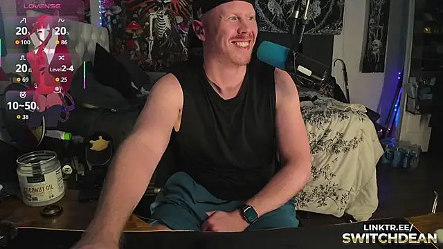 Snapshot of twunkdean chatting on October 15, 2:52 am twunkdean online show from October 15, 2:52 am