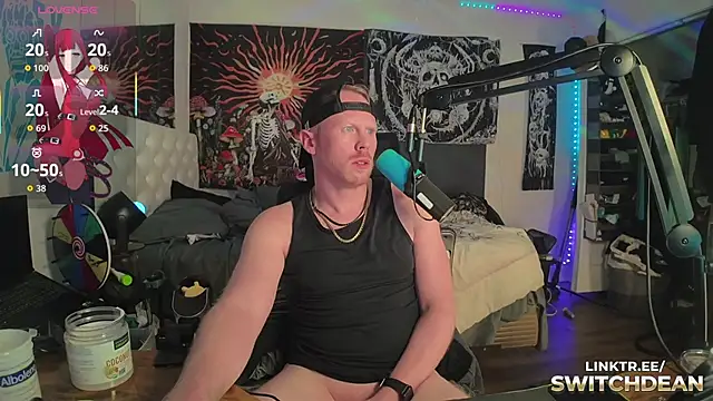 Snapshot of twunkdean chatting on October 14, 2:29 am twunkdean online show from October 14, 2:29 am