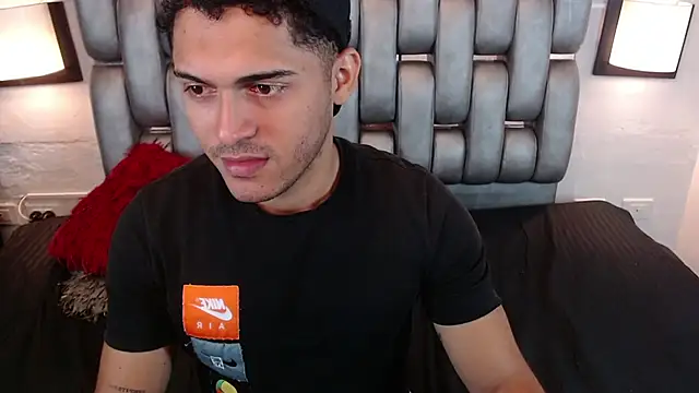 Derek Storm  online show from April 8, 11:42 am