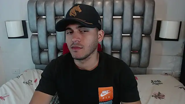 Derek Storm  online show from April 18, 8:31 pm