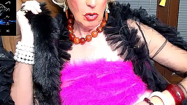 ROBY SWEETHOT online show from April 8, 9:12 pm