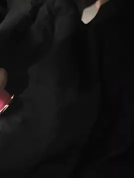 catluvr999 online show from April 25, 8:39 pm