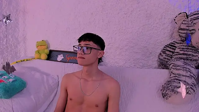 thiago kinghot online show from November 1, 3:54 am