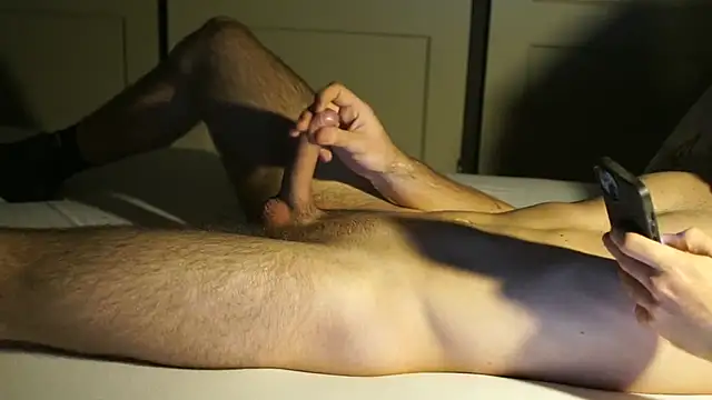 HotJustinNL online show from April 4, 12:18 am