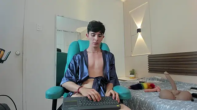 mathias saenz online show from April 25, 8:28 pm