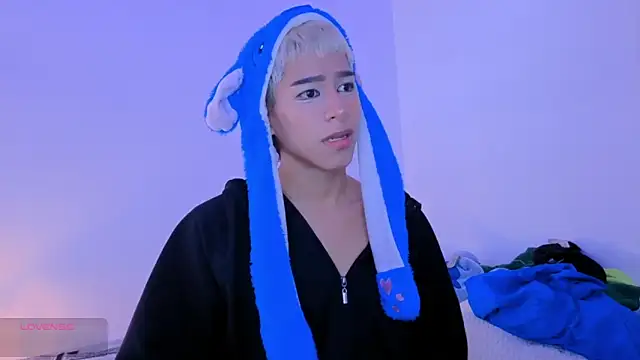 Snapshot of taichi_bluy chatting on September 25, 6:18 pm taichi bluy online show from September 25, 6:18 pm