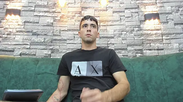 Snapshot of mike_whitee chatting on September 19, 1:55 pm mike whitee online show from September 19, 1:55 pm