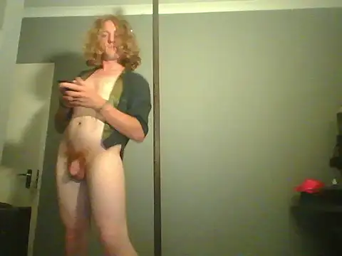 untamedredsnake online show from March 5, 11:56 pm