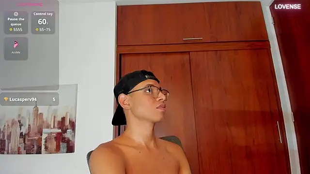 Snapshot of tristan_gold chatting on September 29, 11:11 pm tristan gold online show from September 29, 11:11 pm