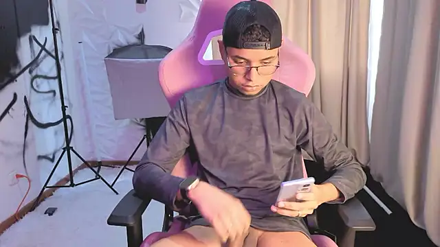 tristan gold online show from October 21, 4:54 pm