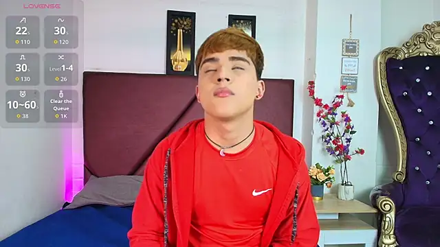 Lucass love online show from June 27, 4:04 am