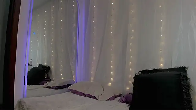 douglaszaens online show from April 7, 1:49 am