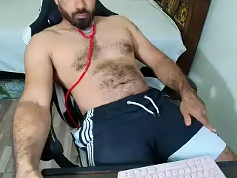 Snapshot of max_love255 chatting on October 27, 9:50 pm max love255 online show from October 27, 9:50 pm