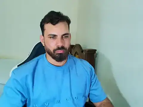 Snapshot of max_love255 chatting on October 12, 9:53 pm max love255 online show from October 12, 9:53 pm