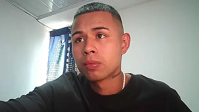 Snapshot of _Logan_Colton_ chatting on September 10, 8:29 pm Logan Colton online show from September 10, 8:29 pm
