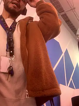 malek xarx  online show from January 7, 3:28 pm