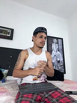 Luke Stone online show from February 6, 9:44 pm