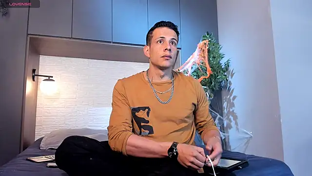 Dustin Sonne online show from November 7, 3:43 am