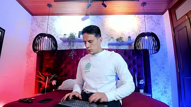 Dustin Sonne online show from May 20, 3:35 am