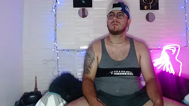 Andreww Foxx online show from September 23, 1:21 pm