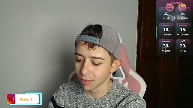 Aleecandrews online show from October 17, 8:24 pm