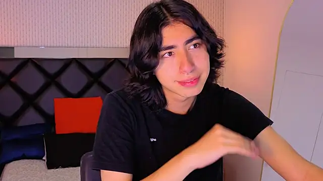 Snapshot of ryo_light chatting on October 19, 8:12 pm ryo light online show from October 19, 8:12 pm