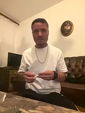 OfferedTearing online show from October 24, 12:45 am