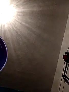 RSantilMorgt online show from April 4, 7:05 am